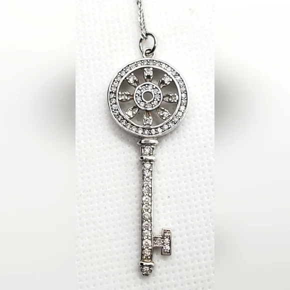 Necklace 925 Sterling Silver W/CZ Key Pendant and Chain - Picture 2 of 7